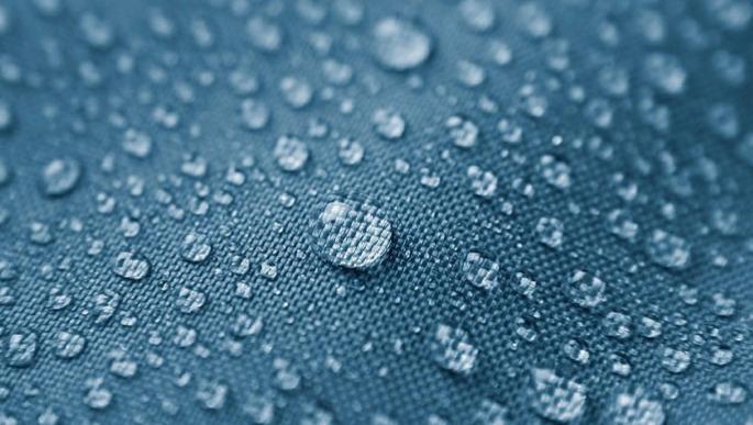 Водонепроницаемая, водоотталкивающая, водостойкая ткань дождевика  - в чем разница?