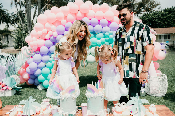 Пастельный радужный день рождения для двойняшек