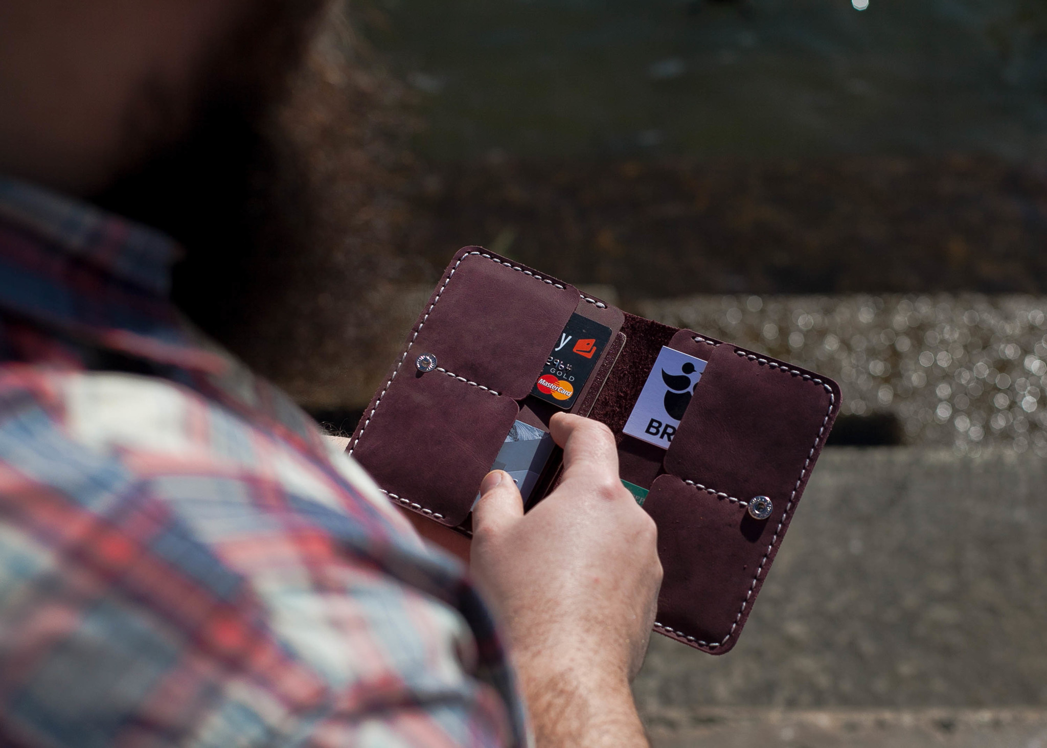 Чем отличается мужской кошелек от портмоне? | Блог BAG24