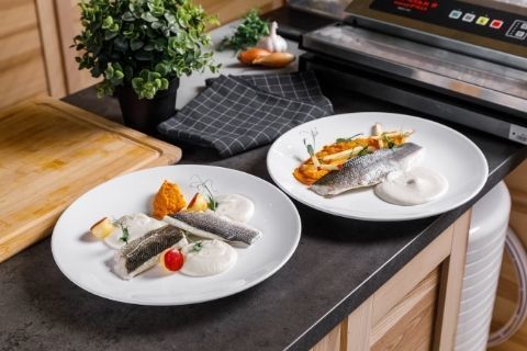 Филе сибаса су-вид с кремом корня сельдерея