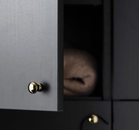 В каком интерьере будут хорошо смотреться изделия из латуни?