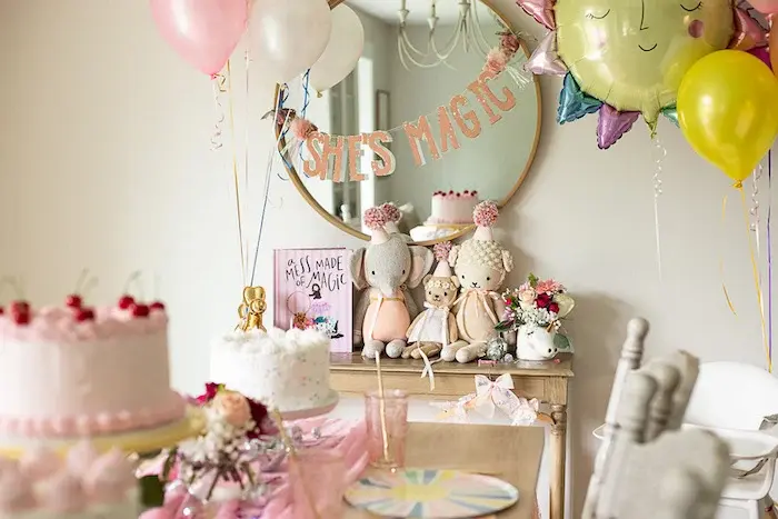 Годовасие She’s Magic