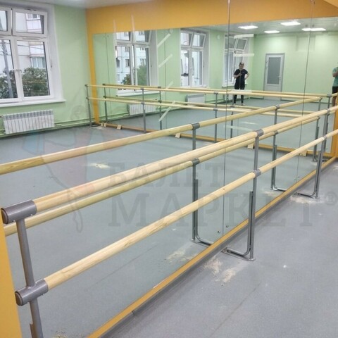 Монтаж хореографического станка в студии современного танца 