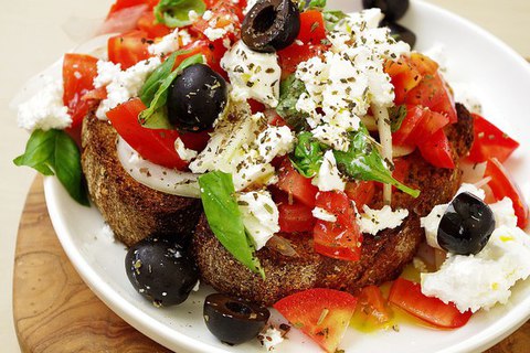 Ячменный хлеб и дакос + Видео