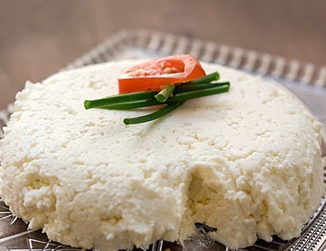 Рецепт Панир - домашний сыр. Калорийность, химический состав и пищевая ценность.