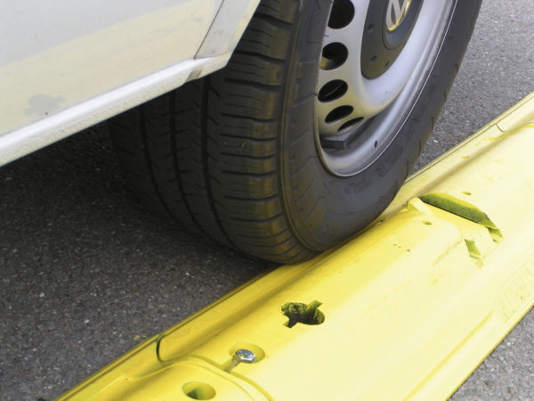 В компанию "ДорСтройСнаб" поступило большое количество разнообразных пластин и делиниаторов В компанию "ДорСтройСнаб" поступило большое количество разнообразных пластин и делиниаторов