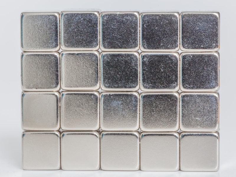 Новое изобретение - магниты с характеристиками, более чем у неодимовых Новое изобретение - магниты с характеристиками, более чем у неодимовых