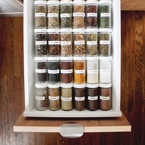 Функциональный шкаф для специй на кухне | Blum