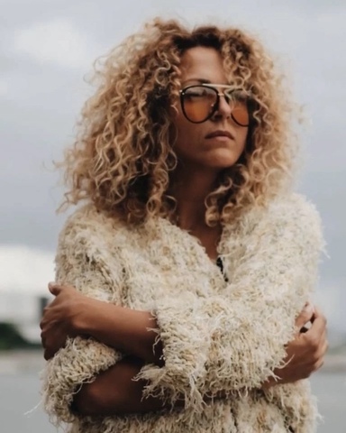 Теплая, безумно комфортная, притягивающая внимания - пряжа Illaria Muschio