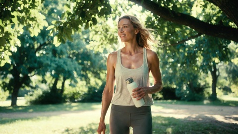 Как замедлить старение: научный подход к продлению молодости