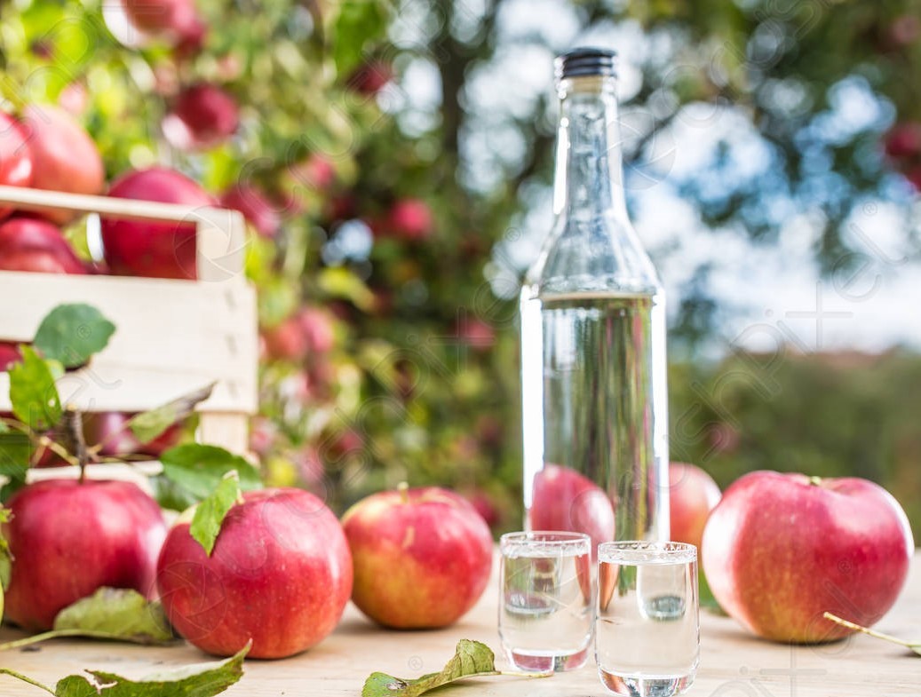 Брага из яблок для самогона: рецепт с дрожжами и без них