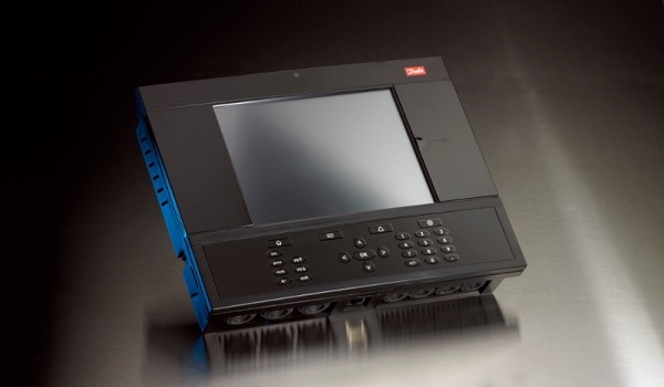 Серия БЦУ Danfoss расширилась устройством AK-SM 800A Серия БЦУ Danfoss расширилась устройством AK-SM 800A