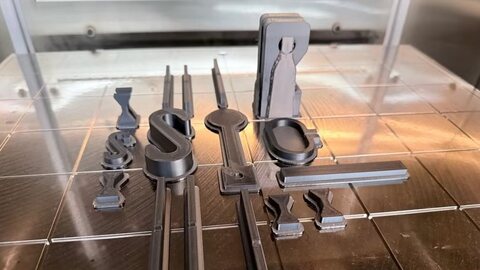 Промышленный FDM против настольного: PC-ABS показал разрыв меньше ожидаемого
