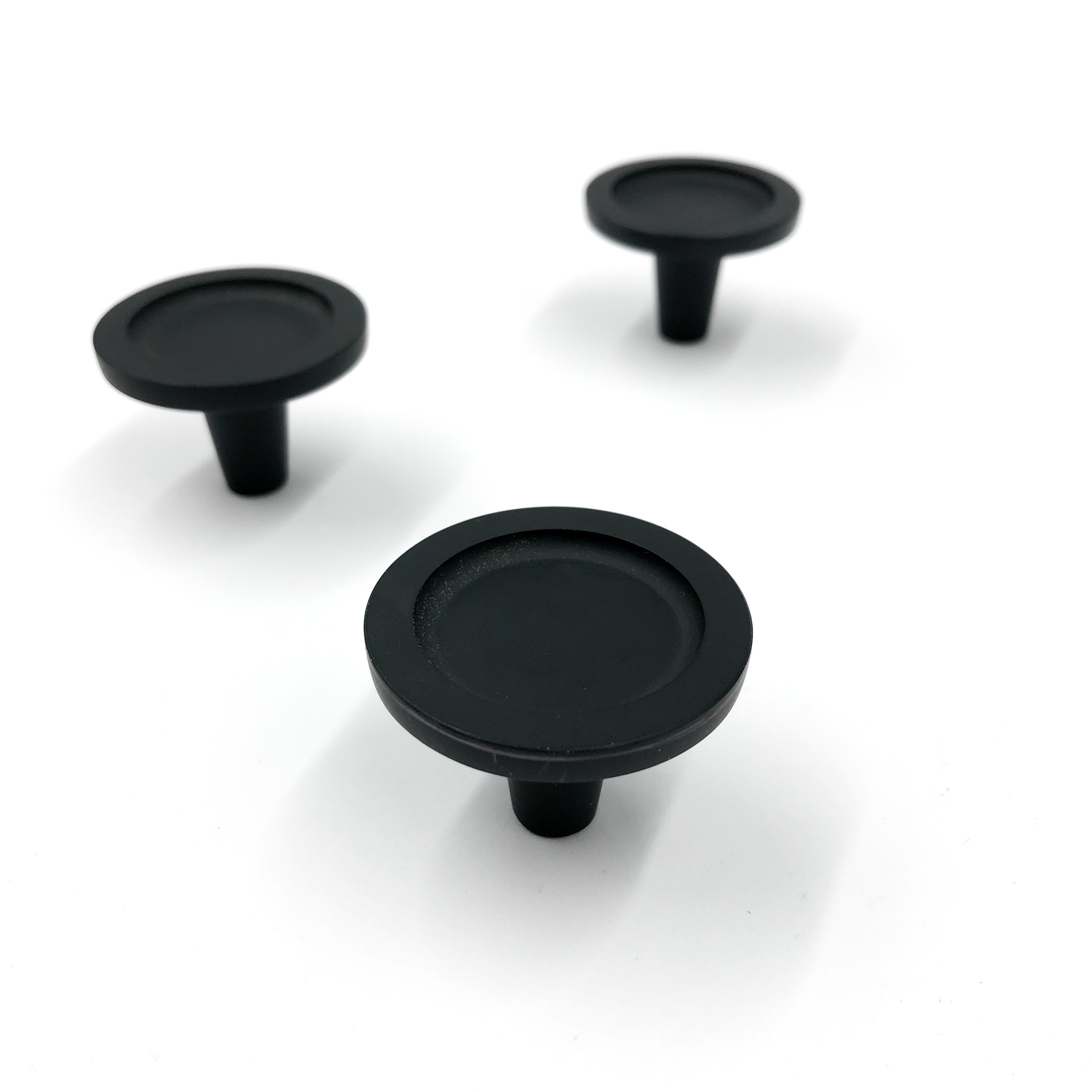 По каким критериям стоит выбирать фурнитуру для комнаты мальчика?