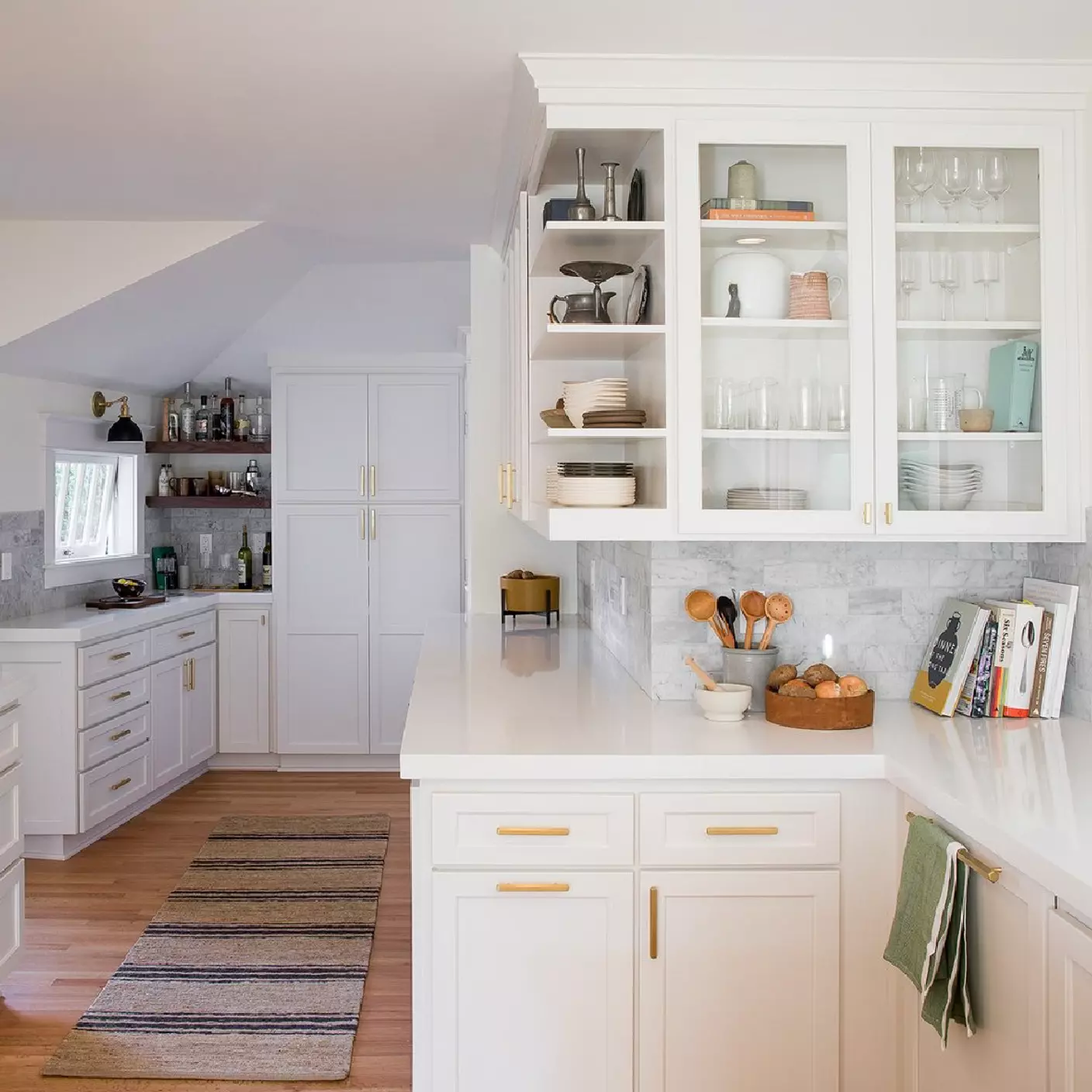 Особенности выбора фурнитуры для кухонного гарнитура