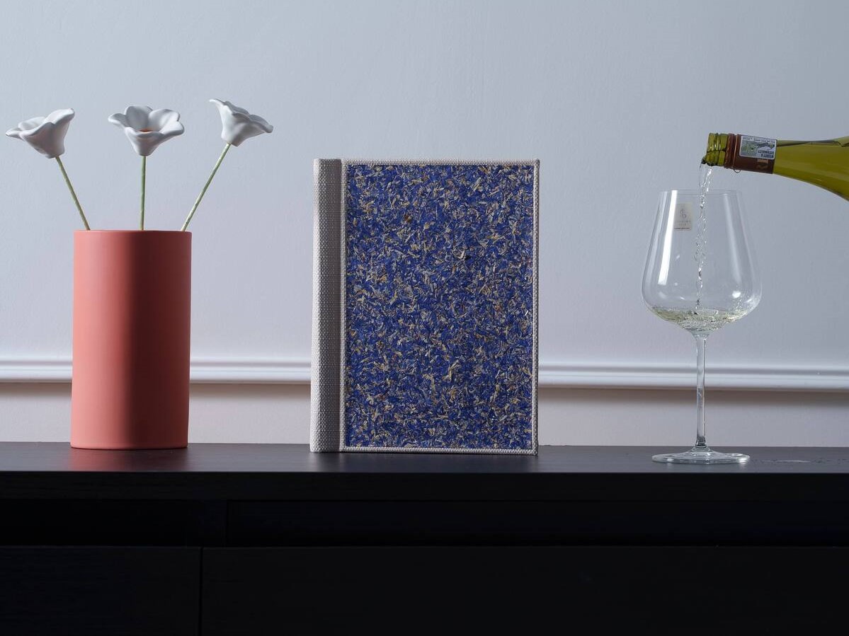 Тактильная роскошь 2026: почему «дорого» — это фактура и детали, а не декор