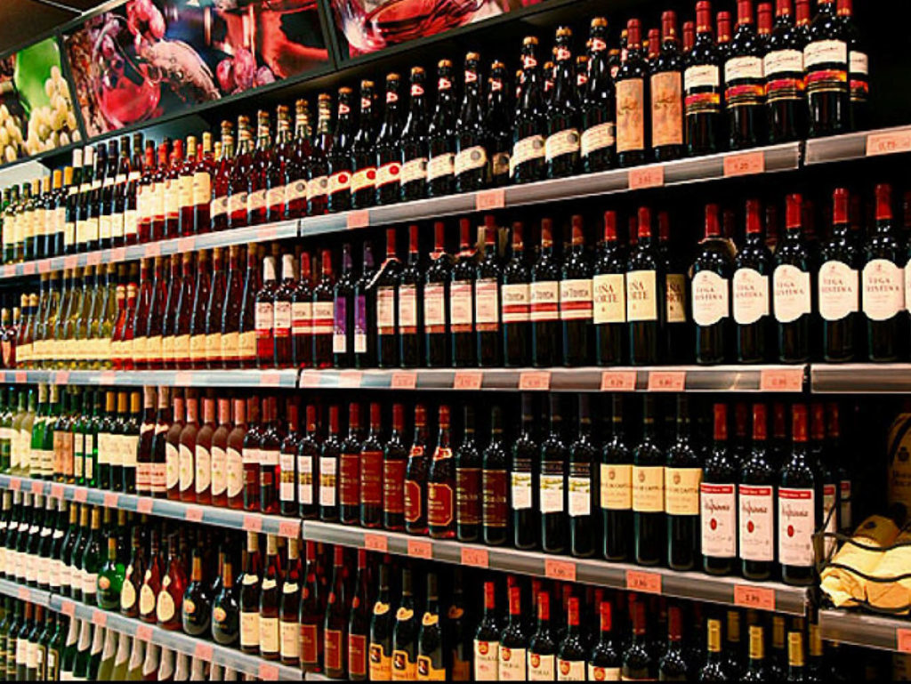 Минздрав поддержал продажи алкоголя в спецмагазинах