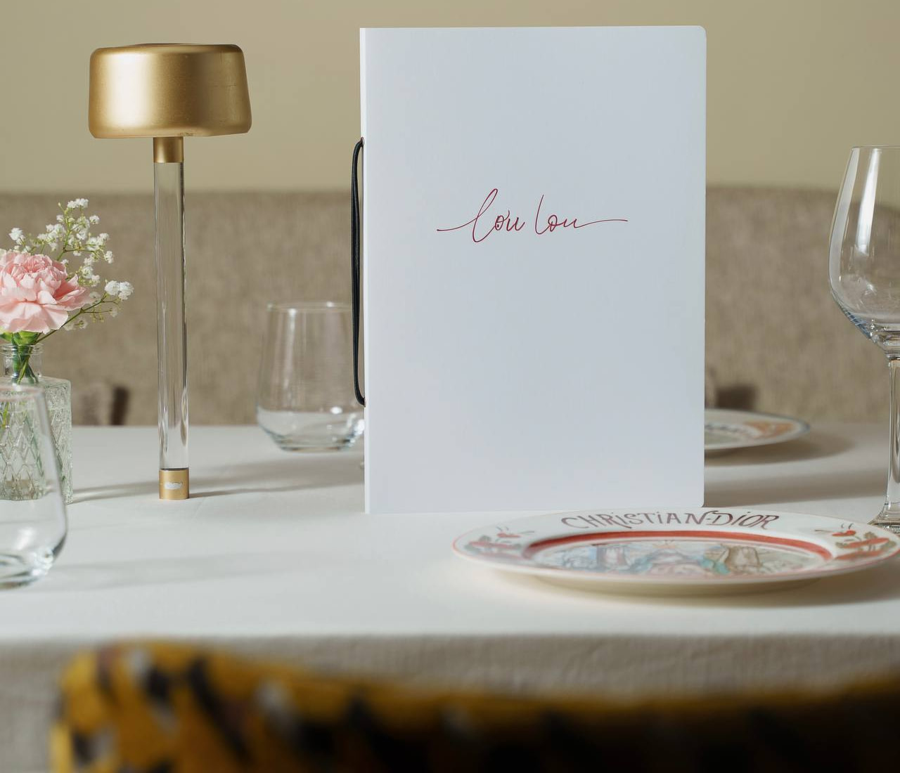 Цвет 2026 в HoReCa: Cloud Dancer + один акцент, чтобы «дорого»