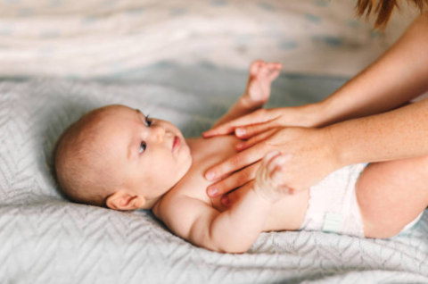 Как правильно делать массаж младенцу?
