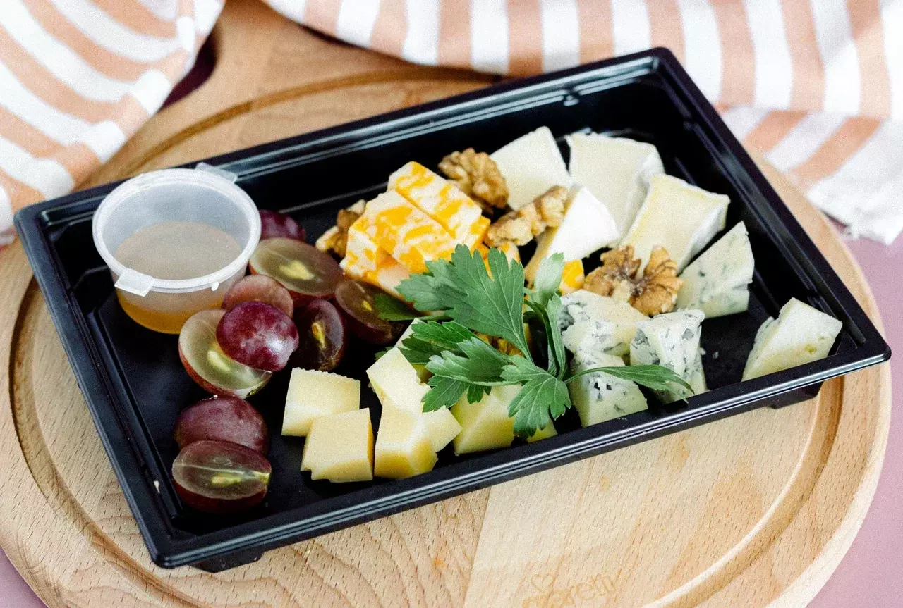Фуршетные закуски и сеты