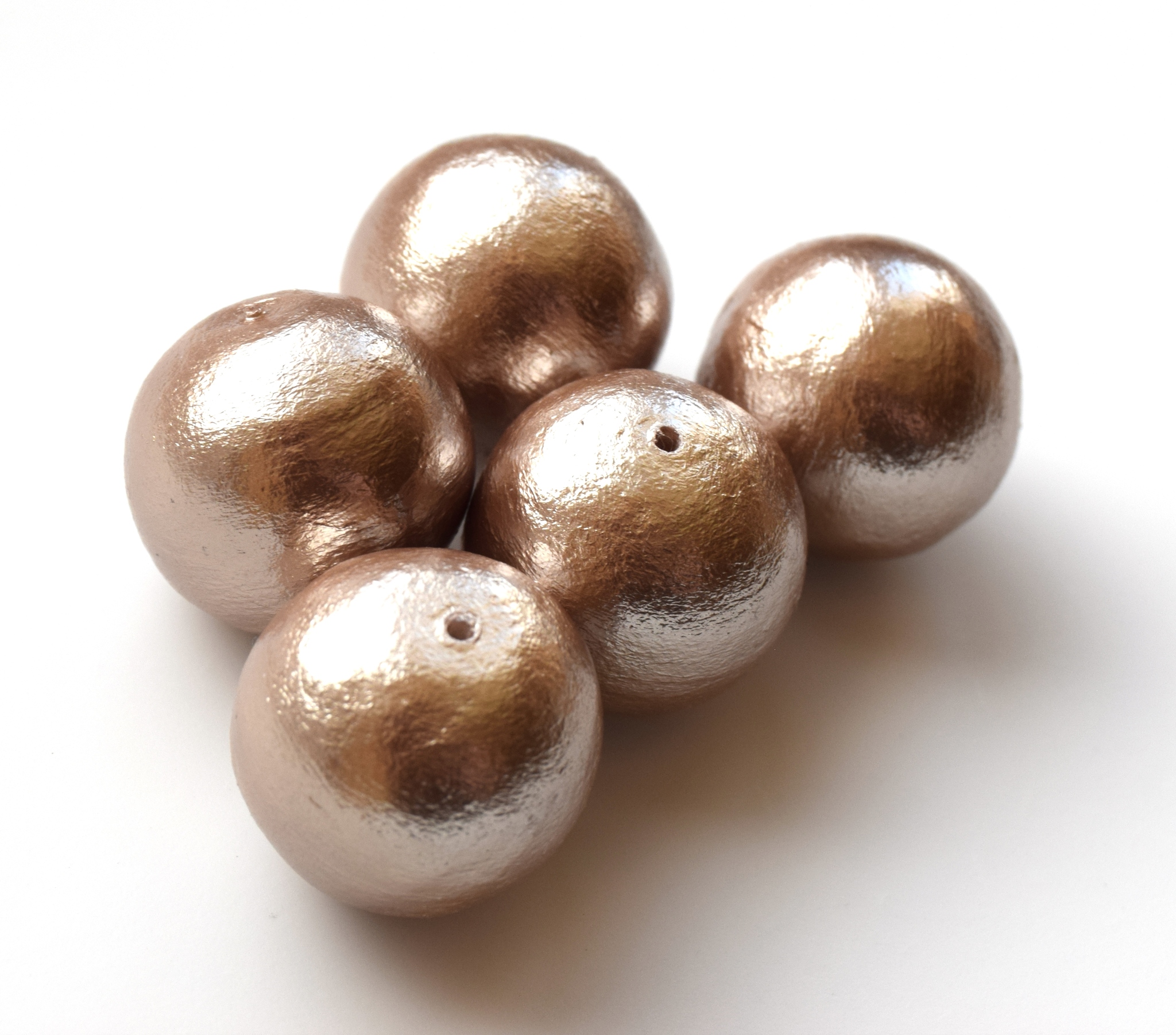 Жемчужные бусины 25 мм