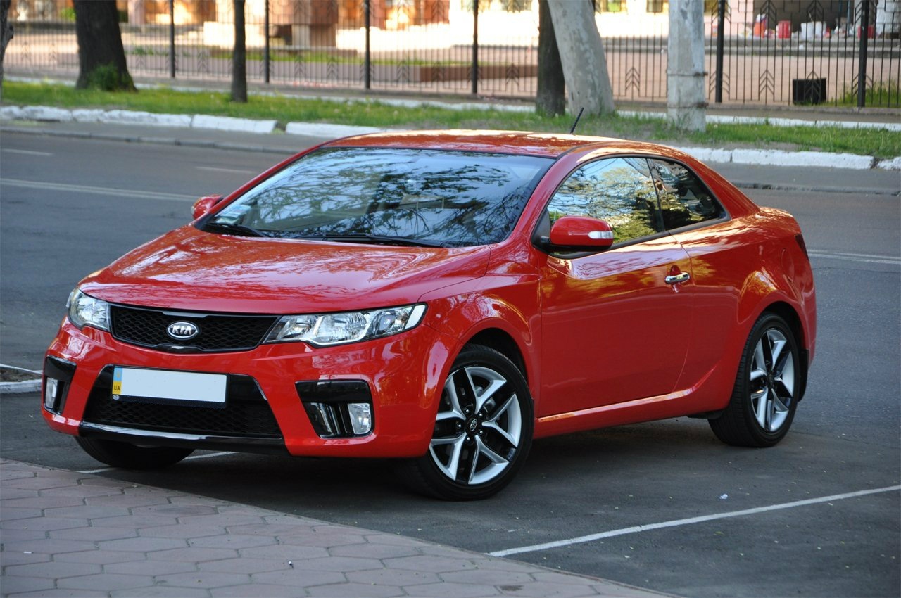 Kia Cerato Koup белая