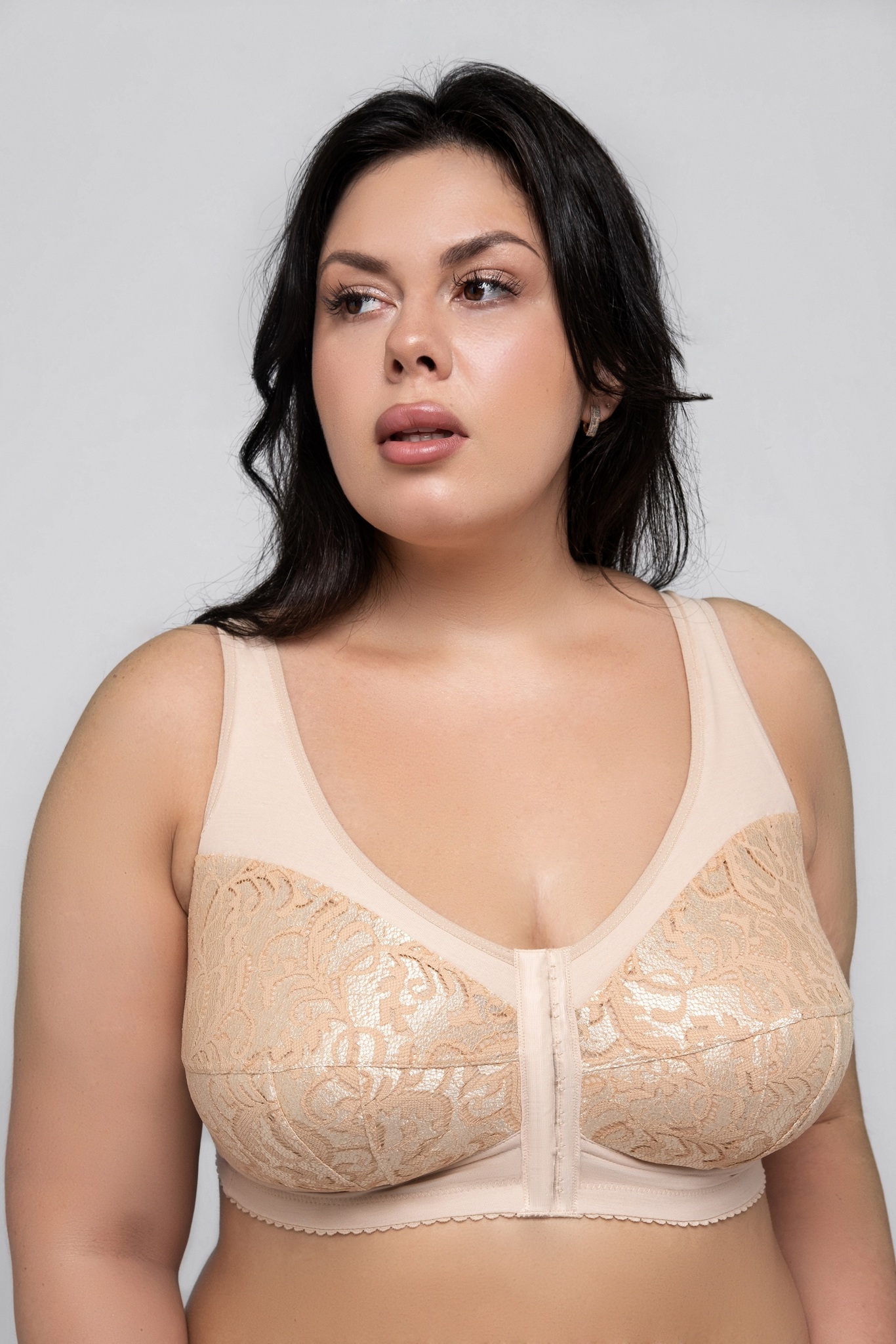 Бюстгальтер с застёжкой спереди — легко носить и снимать | BigLingerie