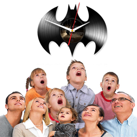 Часы из пластинок