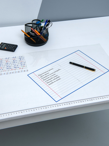 Накладка-напоминалка на стол для красивого почерка прозрачная на микроприсосках