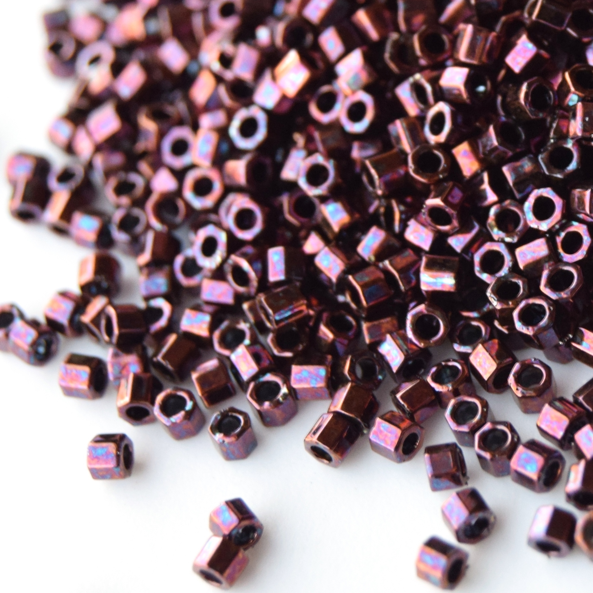 Бисер Делика cut 10/0