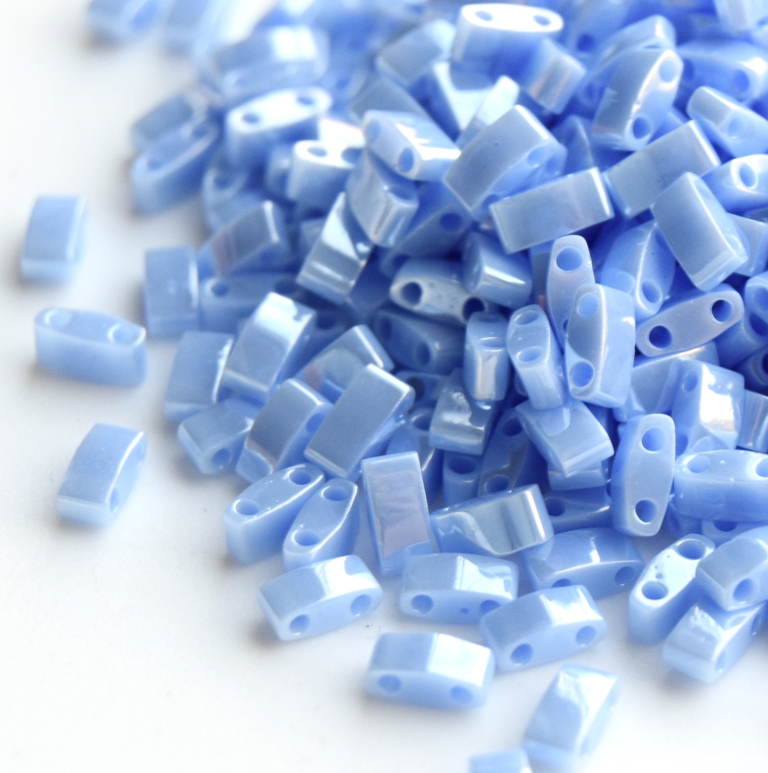 Бисер Half Tila