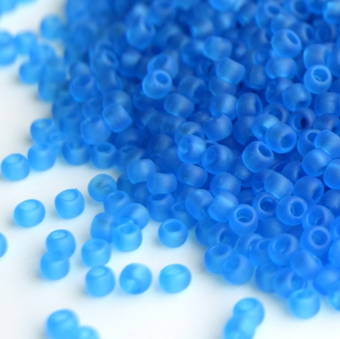 Купить Бисер Круглый Тохо 11/0 в интернет магазине Vladbeads