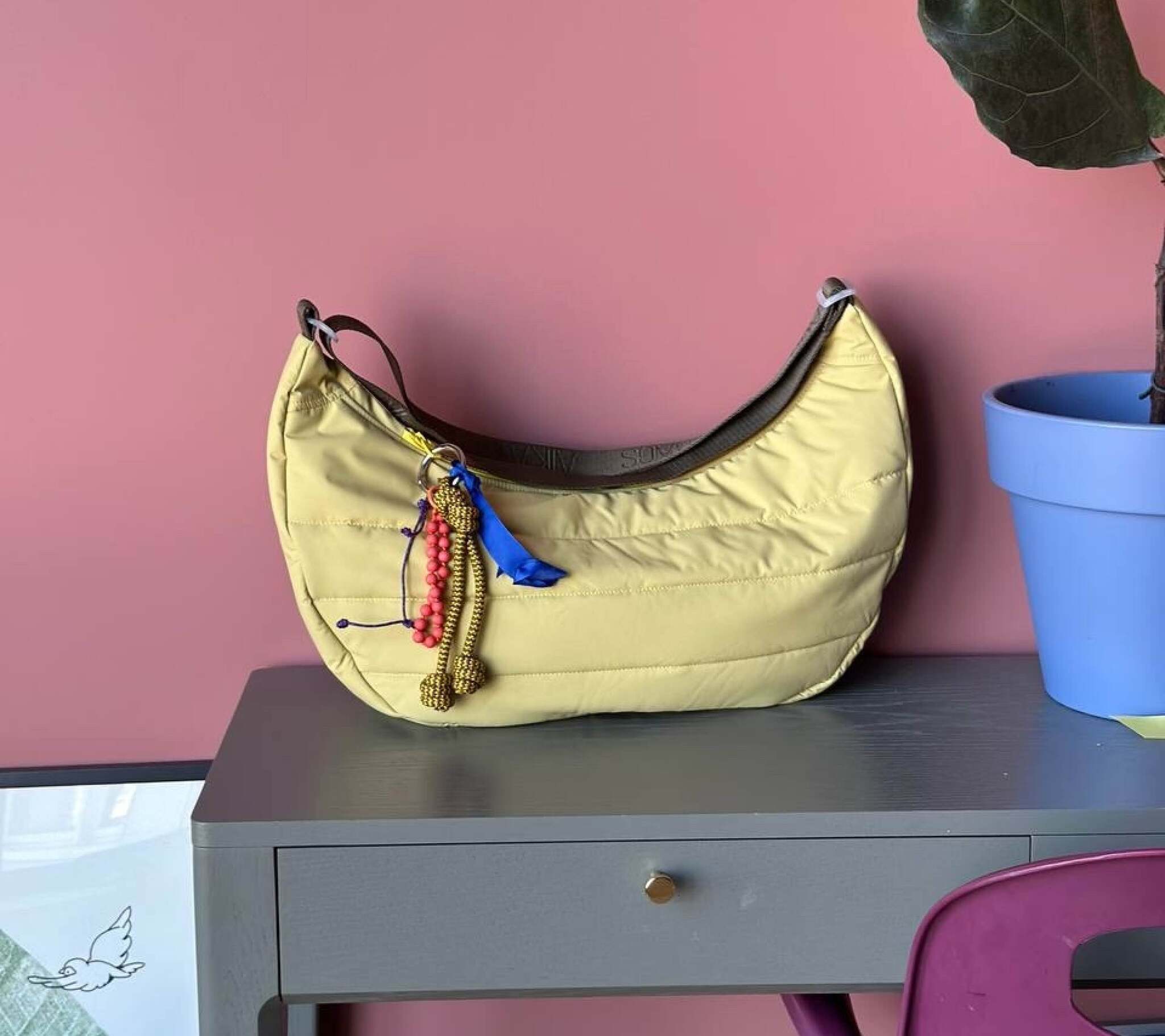 Коллекция одежды Aika Bags