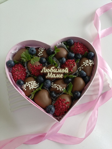 Клубника в шоколаде сердце 