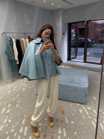 Двойной тренч с кейпом