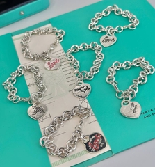 Браслет-цепь из неродированного серебра 925 пробы LOVE с подвеской сердце