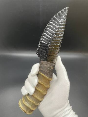 Обсидиановый нож с рукоятью из рога Барана 23 см