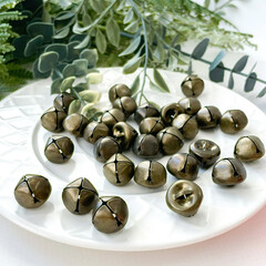 Бубенчики БРОНЗОВЫЕ, металлические, для декора и творчества, размер 1,4 см, набор 28-30 шт.