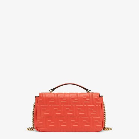 Сумка Fendi Baguette Midi красный