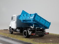 ZIL-MMZ-2502 tipper 1:43 Legendary trucks USSR #32
