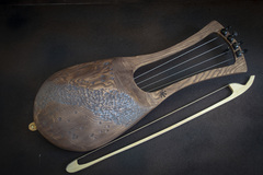 Бас -Тальхарпа грушевидная