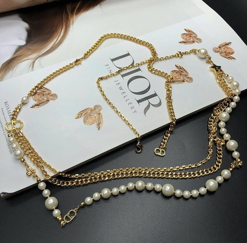 Бусы Dior