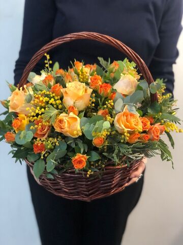 Корзина с розами Мандаринка