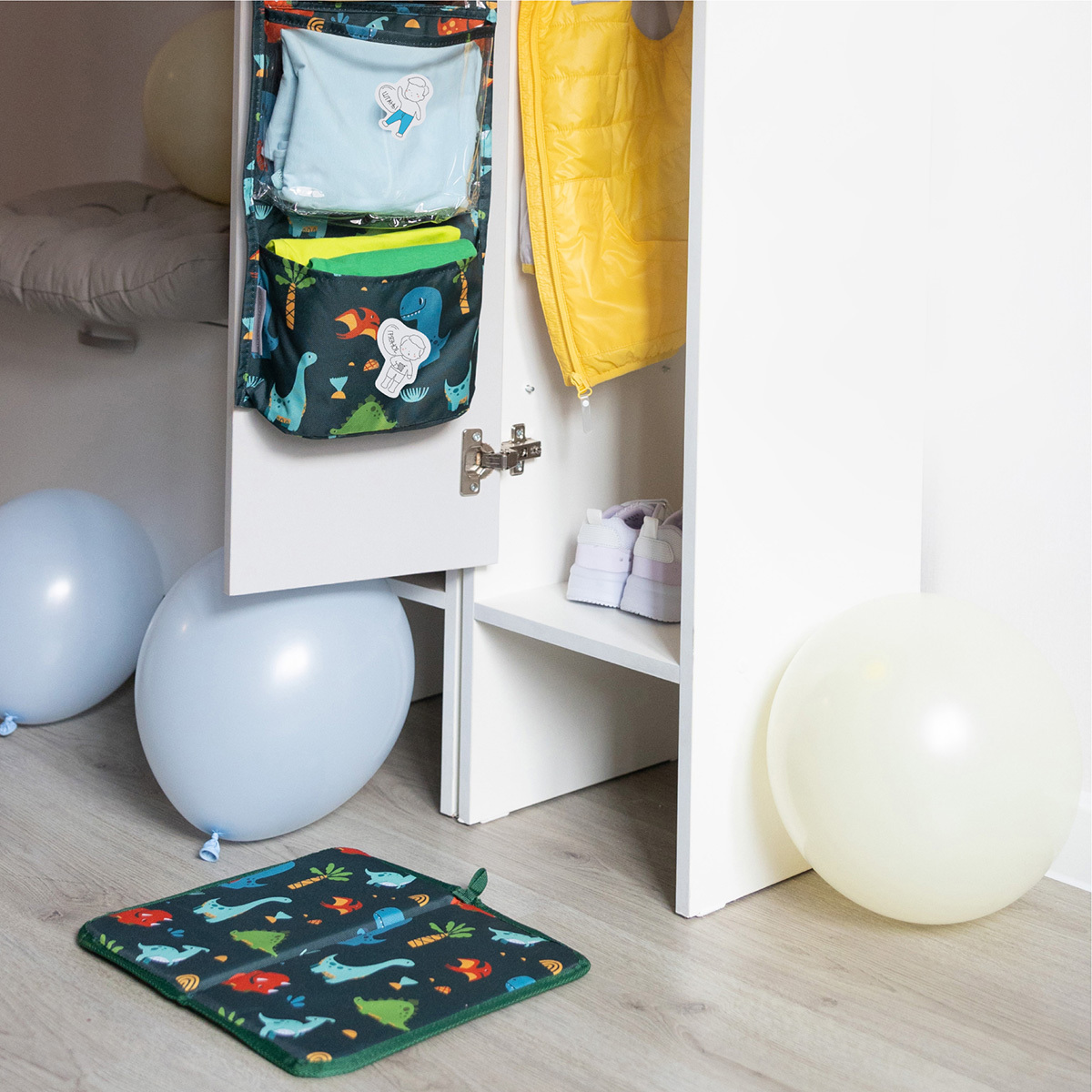 Наклейки в садик для мальчиков (дети), 3 листа