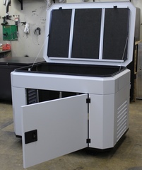 Домик для генератора SB1200DM серый с открытыми дверцами