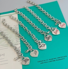 braslet-cep-iz-nerodirovannogo-serebra-925-proby-love-s-podveskoj-serdce