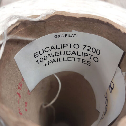 Эвкалипт с пайетками мультиколор EUCALIPTO 880 белый молочный