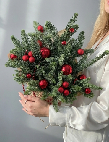 Новогодняя композиция "Праздник к нам приходит"