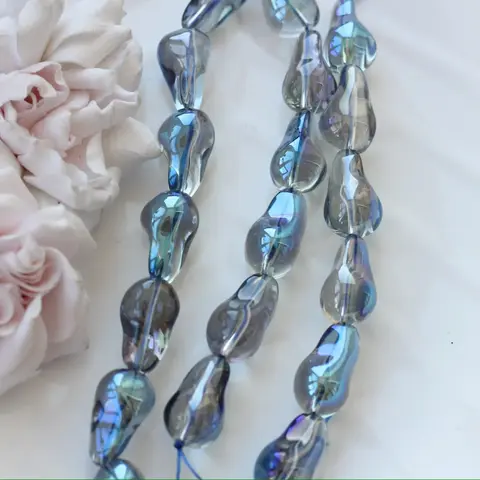 Бусины стеклянные, серо-голубой с переливами, фриформ 22*13 мм, 1 бусина, МК049