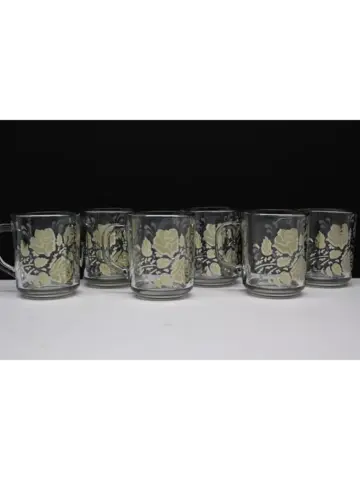 Набор кружек для чая и кофе.